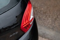 Peugeot 208 Active Image 11