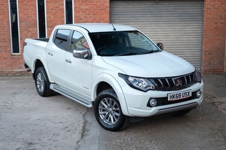 Mitsubishi L200 Warrior Di-D 2