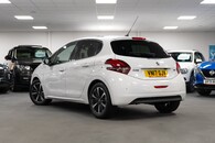 Peugeot 208 Allure Premium Image 15