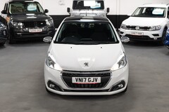 Peugeot 208 Allure Premium 1