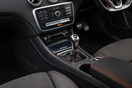 Mercedes-Benz A Class 180 D Amg Line 6