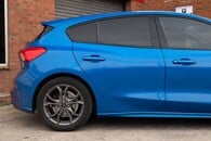 Ford Focus St-Line Image 9