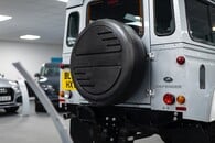 Land Rover Defender 110 Xs Td D/C Image 21