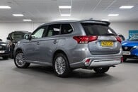 Mitsubishi Outlander Design Phev Cvt Image 18