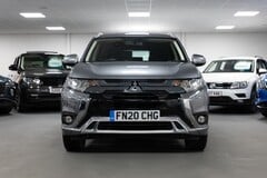 Mitsubishi Outlander Design Phev Cvt 2