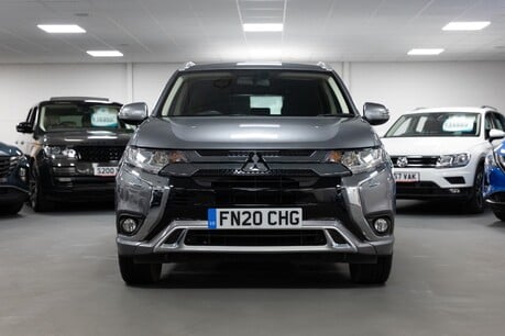 Mitsubishi Outlander Design Phev Cvt 4