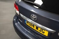 Toyota Avensis Icon Business Ed Image 12