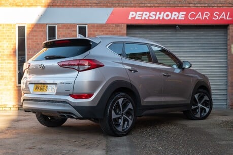 Hyundai TUCSON Premium Crdi Auto 13