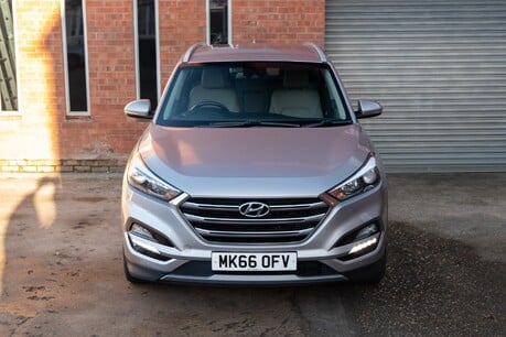 Hyundai TUCSON Premium Crdi Auto 3