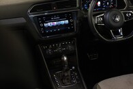 Volkswagen Tiguan R-Line Tech Tdi S- Image 27