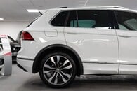 Volkswagen Tiguan R-Line Tech Tdi S- Image 9