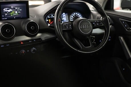 Audi Q2 Sport 30 Tdi S-A 26