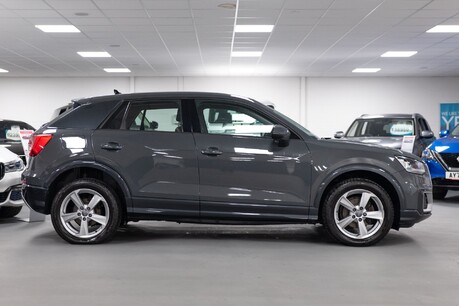 Audi Q2 Sport 30 Tdi S-A 13