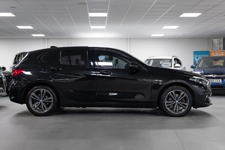 BMW 1 Series Sport Auto 10