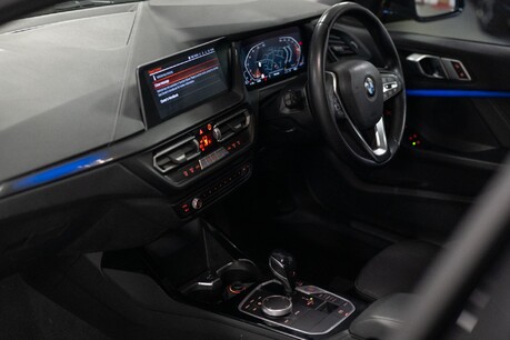 BMW 1 Series Sport Auto 5