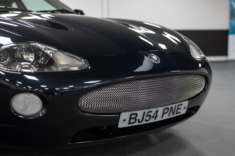 Jaguar XK8 XKR COUPE 54