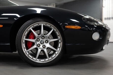 Jaguar XK8 XKR COUPE 42