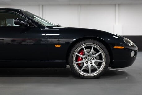 Jaguar XK8 XKR COUPE 43