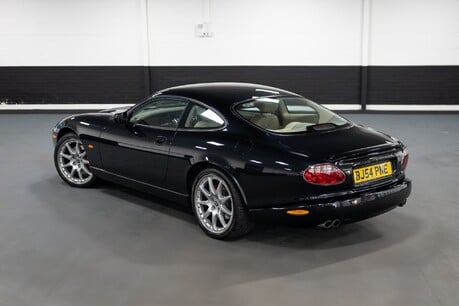 Jaguar XK8 XKR COUPE 41