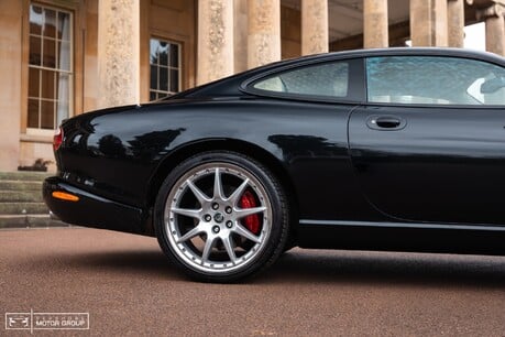 Jaguar XK8 XKR COUPE 6