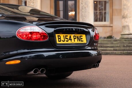 Jaguar XK8 XKR COUPE 8