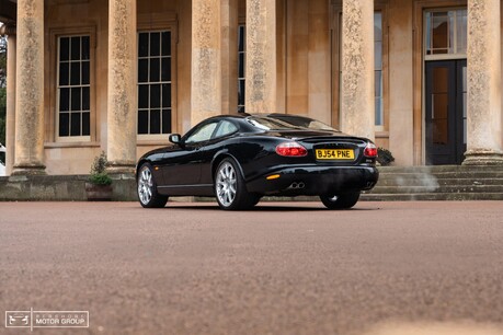 Jaguar XK8 XKR COUPE 9