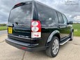 Land Rover Discovery 3.0 TD V6 HSE Auto 4WD Euro 4 5dr 28