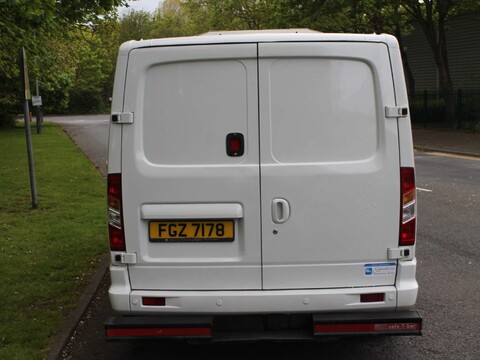 LDV V80 2.5 Eco-D SWB Euro 6 5dr 4