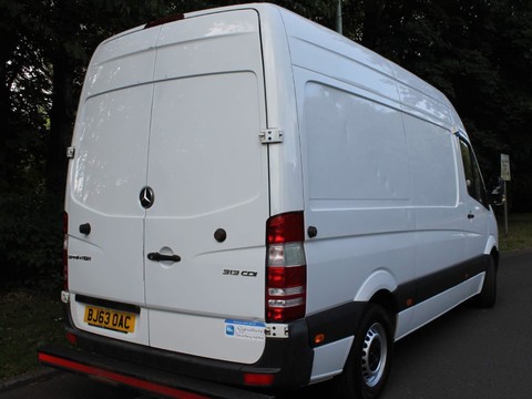 Mercedes-Benz Sprinter 2.1 313 CDi RWD L2 4dr 3