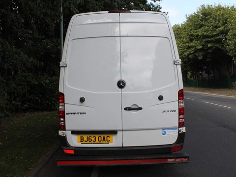 Mercedes-Benz Sprinter 2.1 313 CDi RWD L2 4dr 5