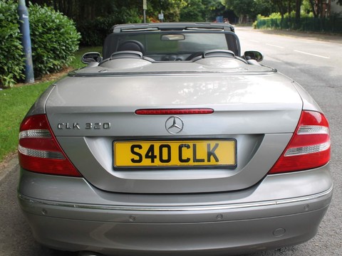 Mercedes-Benz CLK 3.2 CLK320 Avantgarde Cabriolet 2dr 30