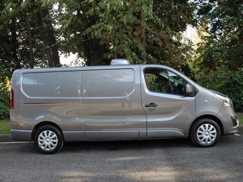 Vauxhall Vivaro 1.6 CDTi 2900 BiTurbo Sportive L1 H1 (s/s) 5dr 2