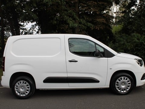 Vauxhall Combo 1.6 Turbo D 2300 Sportive L1 H1 Euro 6 (s/s) 4dr 2