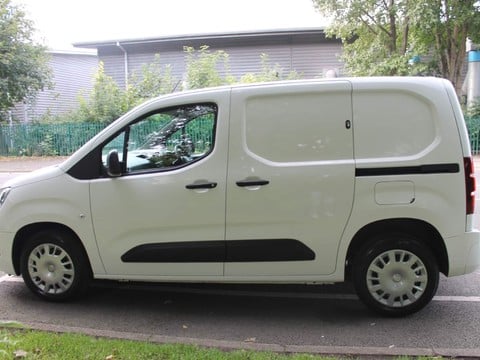 Vauxhall Combo 1.6 Turbo D 2300 Sportive L1 H1 Euro 6 (s/s) 4dr 6