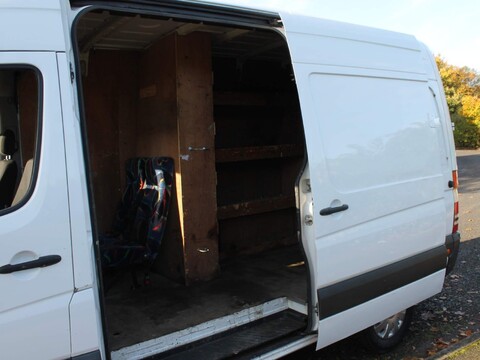 Mercedes-Benz Sprinter 2.1 314 CDi RWD L2 5dr 9