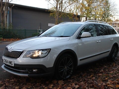 Skoda Superb 2.0 TDI Tour de France 4WD Euro 5 5dr 7