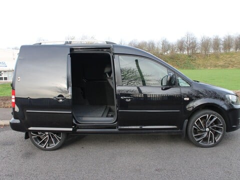 Volkswagen Caddy Volkswagen Caddy 2.0l 6 speed manual 6dr 17