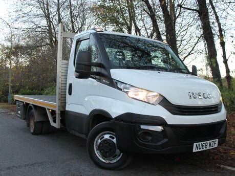 Iveco Daily 2.3 TD 14V 35C 3450 RWD L2 2dr