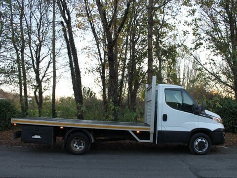 Iveco Daily 2.3 TD 14V 35C 3450 RWD L2 2dr 2