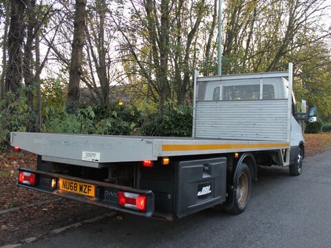 Iveco Daily 2.3 TD 14V 35C 3450 RWD L2 2dr 3