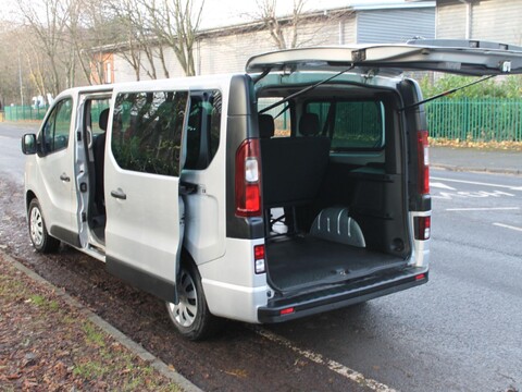 Vauxhall Vivaro 1.6 CDTi 2900 L2 H1 Euro 6 (s/s) 5dr (9 Seat) 16