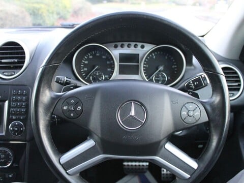 Mercedes-Benz M Class 3.0 ML350 CDI V6 BlueEfficiency Sport G-Tronic 4WD Euro 5 5dr 30