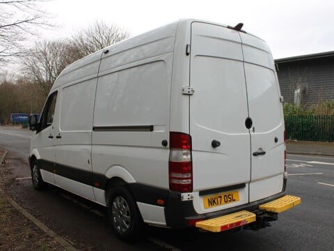 Mercedes-Benz Sprinter 2.1 314 CDi RWD L2 5dr 5