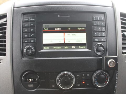 Mercedes-Benz Sprinter 2.1 314 CDi RWD L2 5dr 26