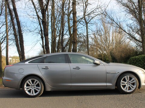 Jaguar XJ 3.0d V6 Luxury Auto Euro 5 (s/s) 4dr 2