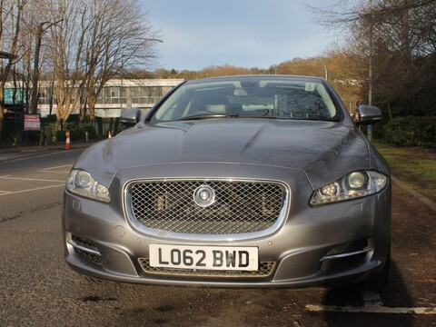Jaguar XJ 3.0d V6 Luxury Auto Euro 5 (s/s) 4dr 9