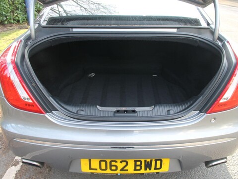 Jaguar XJ 3.0d V6 Luxury Auto Euro 5 (s/s) 4dr 12