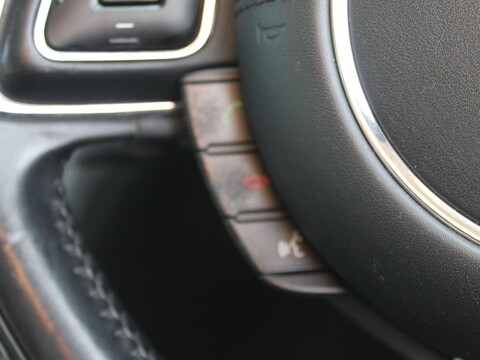 Jaguar XJ 3.0d V6 Luxury Auto Euro 5 (s/s) 4dr 23