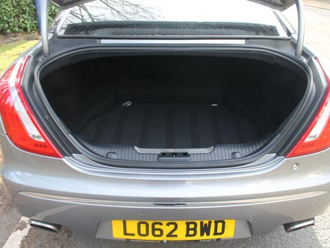 Jaguar XJ 3.0d V6 Luxury Auto Euro 5 (s/s) 4dr 12