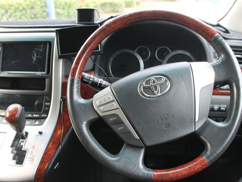 Toyota Vellfire Black Edition,Lpg conversion 2WD 26